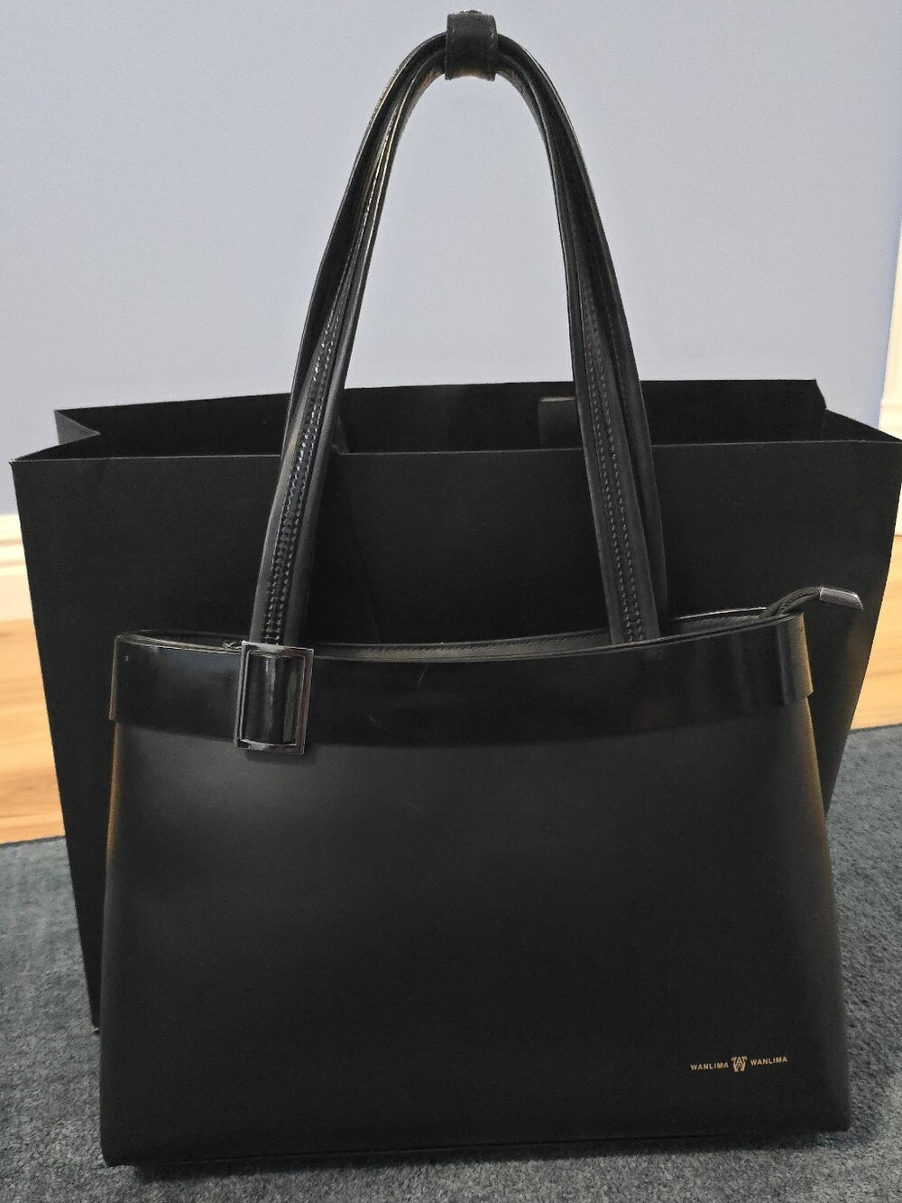 Wanlima Black Double-Handle Shoulder Tote